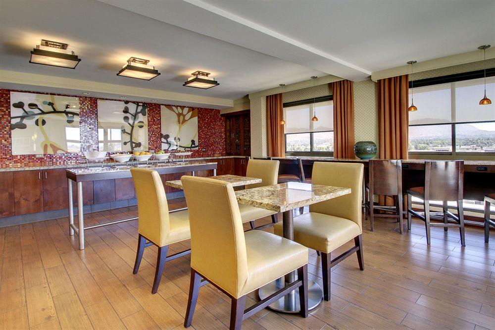 Marriott Riverside At The Convention Center Екстер'єр фото