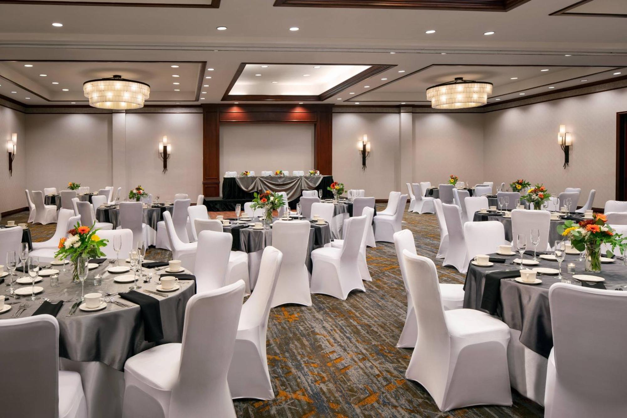 Marriott Riverside At The Convention Center Екстер'єр фото