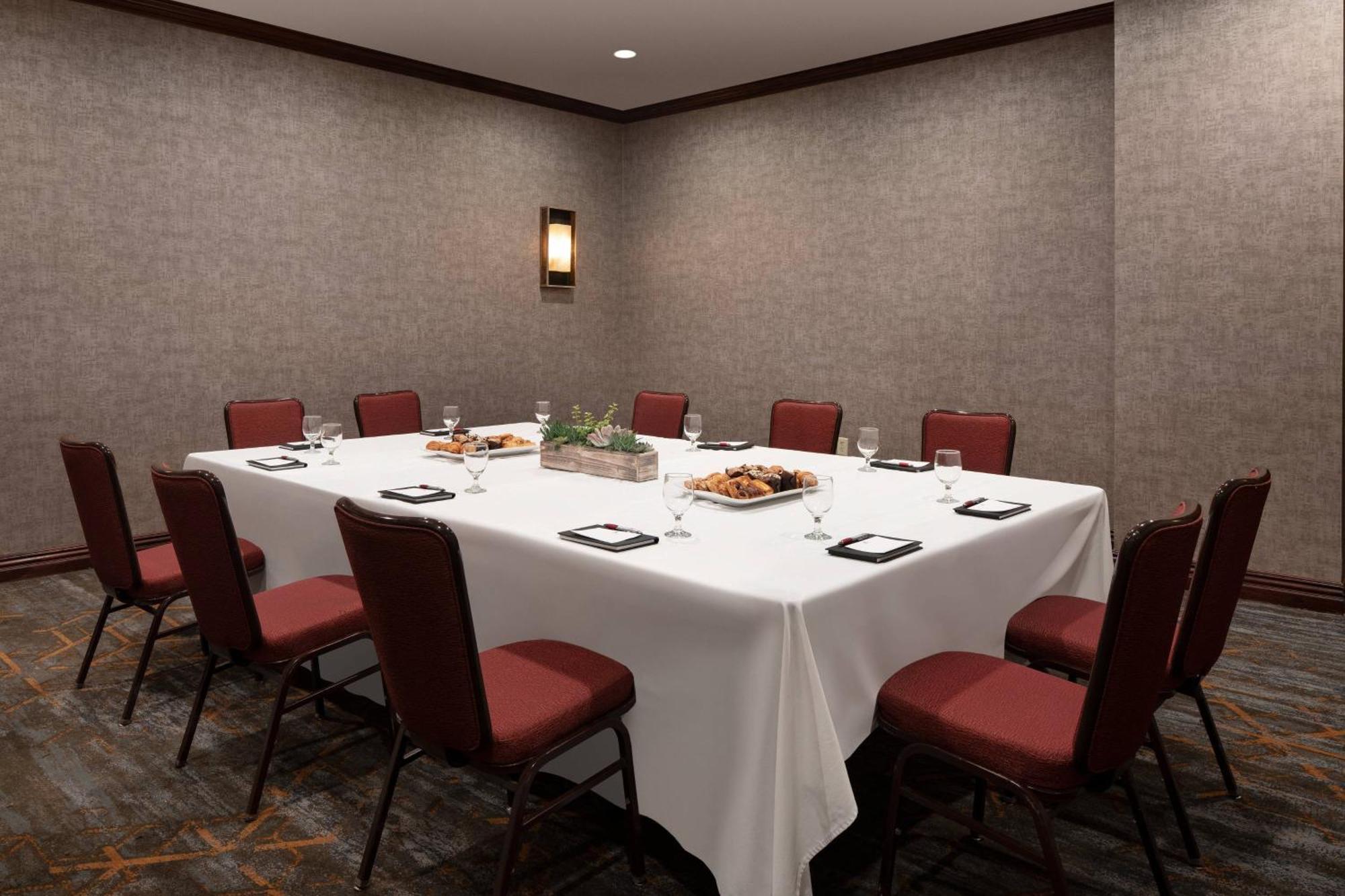 Marriott Riverside At The Convention Center Екстер'єр фото